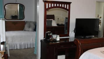 1 bedroom, individually decorated, individually furnished, WiFi