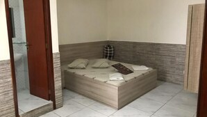Free WiFi, bed sheets - Hotel Caliente (São Paulo)
