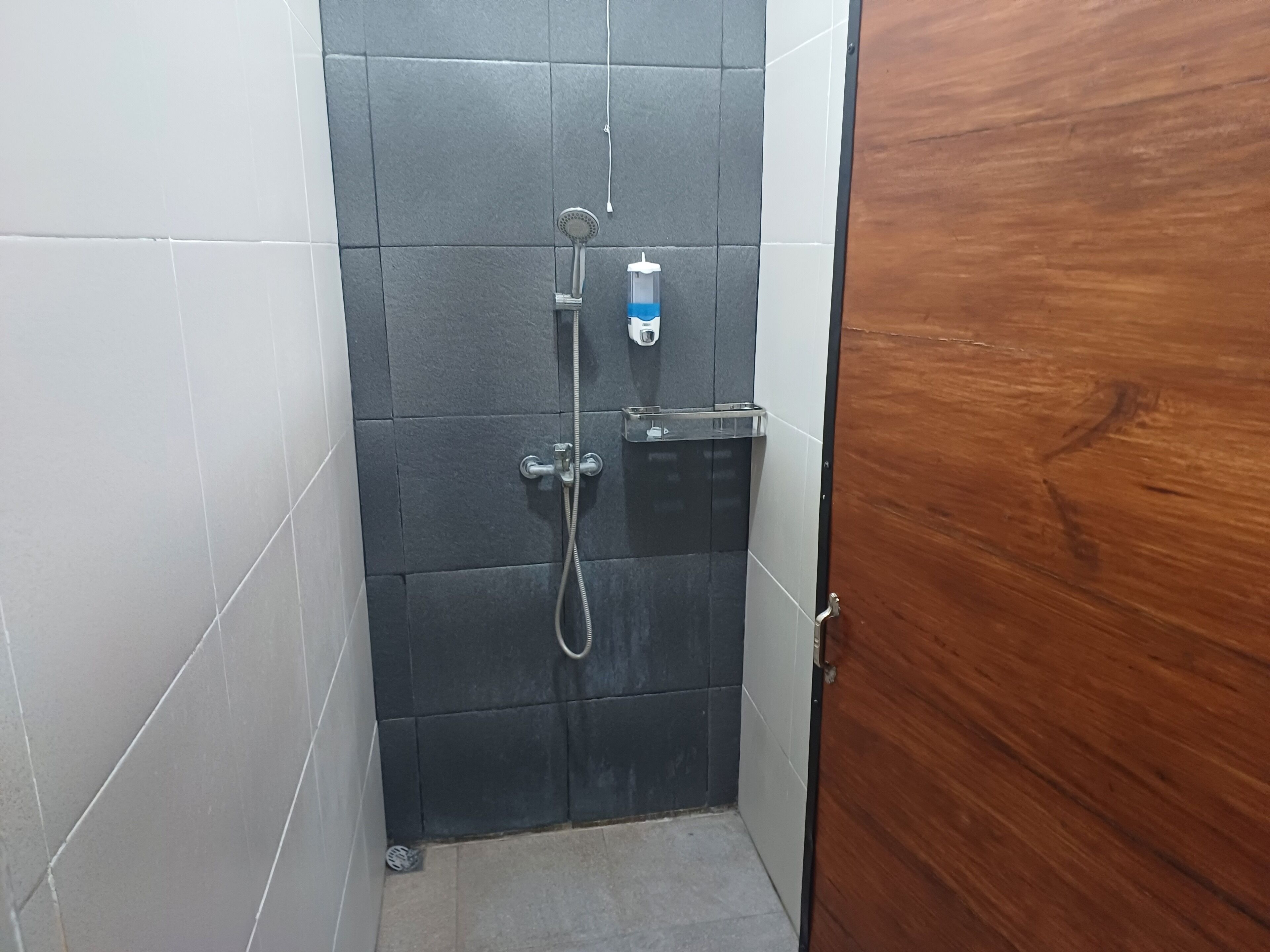 Foto - Komodo Indah Hotel and Hostel