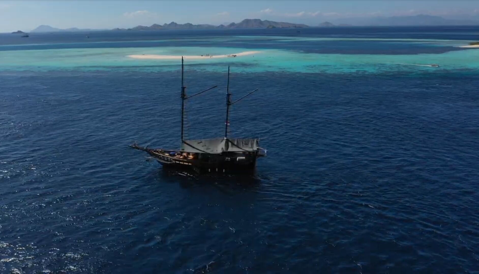 Foto - Komodo Indah Hotel and Hostel