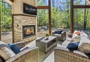 Property grounds - Private Heated & Chilled Pool | Foosball | Hot Tub (Broken Bow)