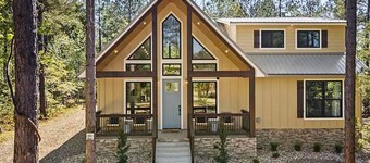 Hot Tub | Pet-Friendly | Heated & Chilled Pool!