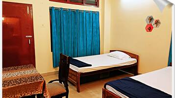 3 bedrooms, WiFi, bed sheets