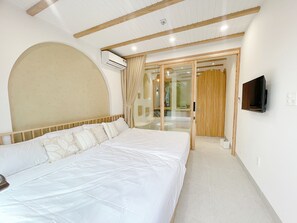 Deluxe Apartment, 2 Bedrooms, City View - Baphu Apartment-5min walk to MyKhe beach (Da Nang)