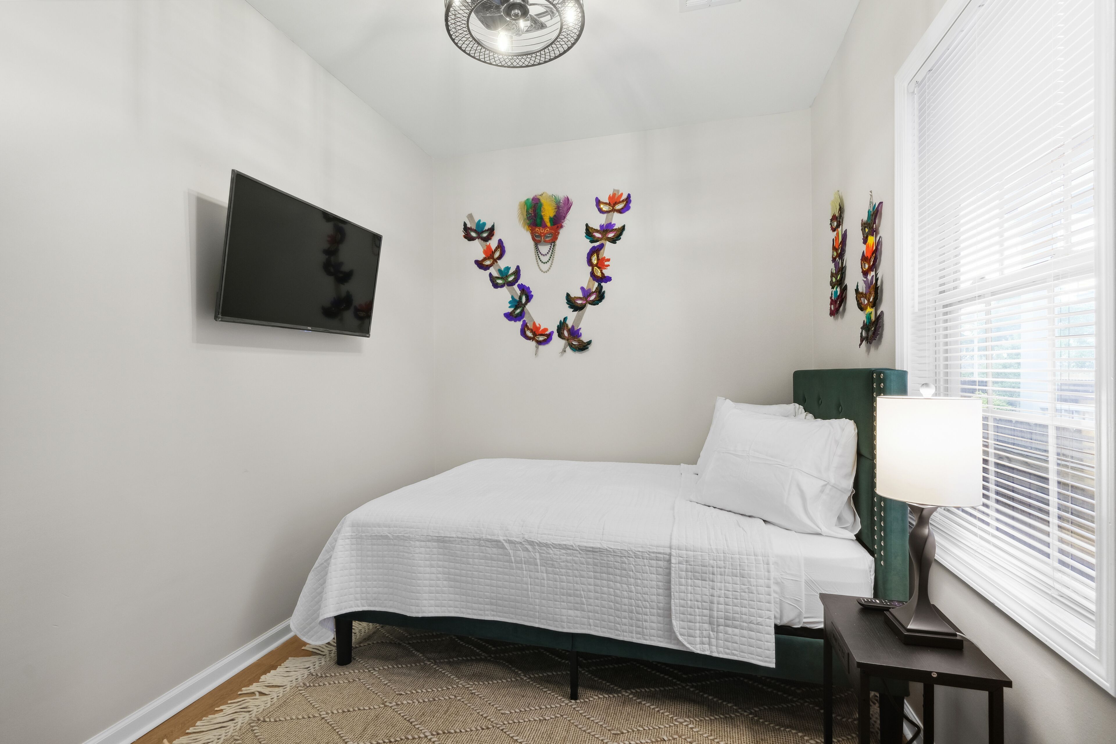 Newly renovated 3bd/2 bath in MidCity