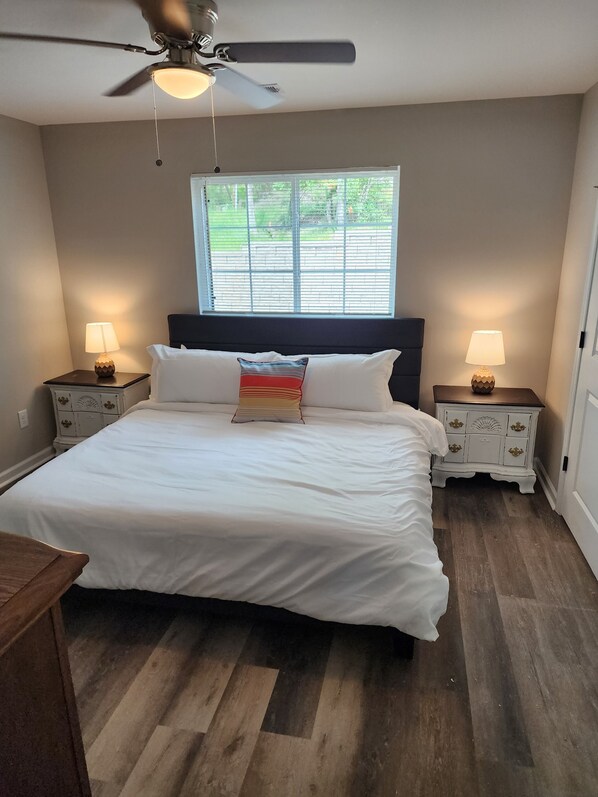 2 chambres, fer et planche à repasser, Wi-Fi, literie fournie