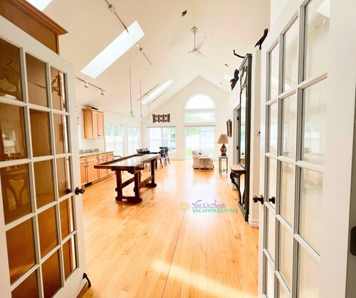 Lake Michigan Sandy Beach is a short walk! Home in Downtown Empire, Grill