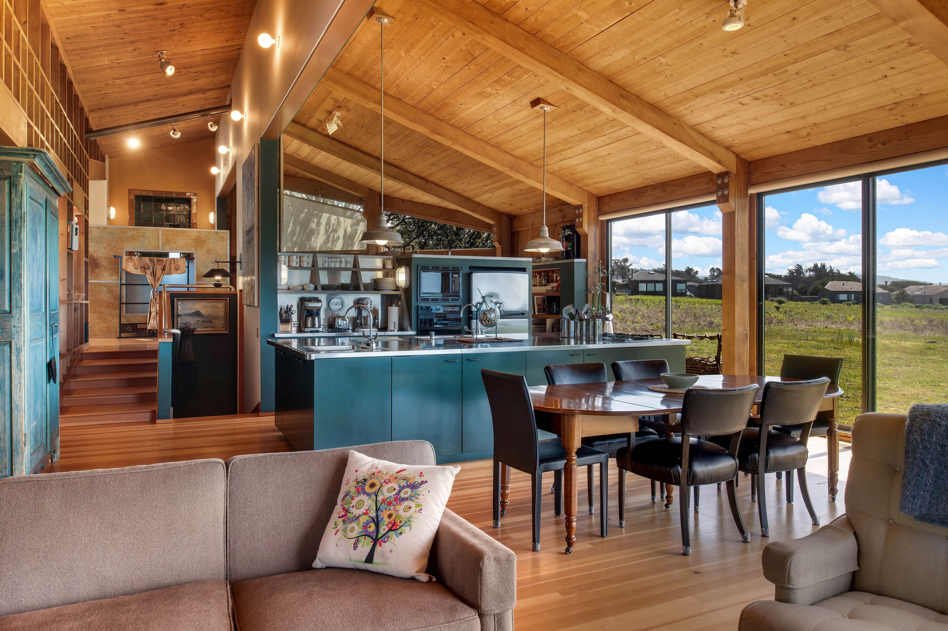 Located near Shell Beach and tidepools. Award-winning Obie Bowman design.
