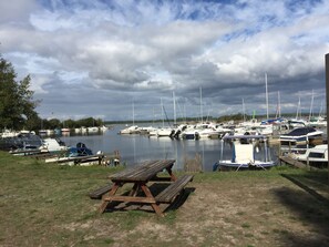 Marina - 3-star meublé de tourisme on 1000m2 of wooded grounds (Gastes)