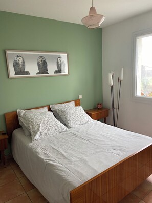 3 bedrooms, iron/ironing board, free WiFi, bed sheets - 3-star meublé de tourisme on 1000m2 of wooded grounds (Gastes)