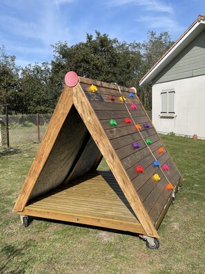 Property grounds - 3-star meublé de tourisme on 1000m2 of wooded grounds (Gastes)