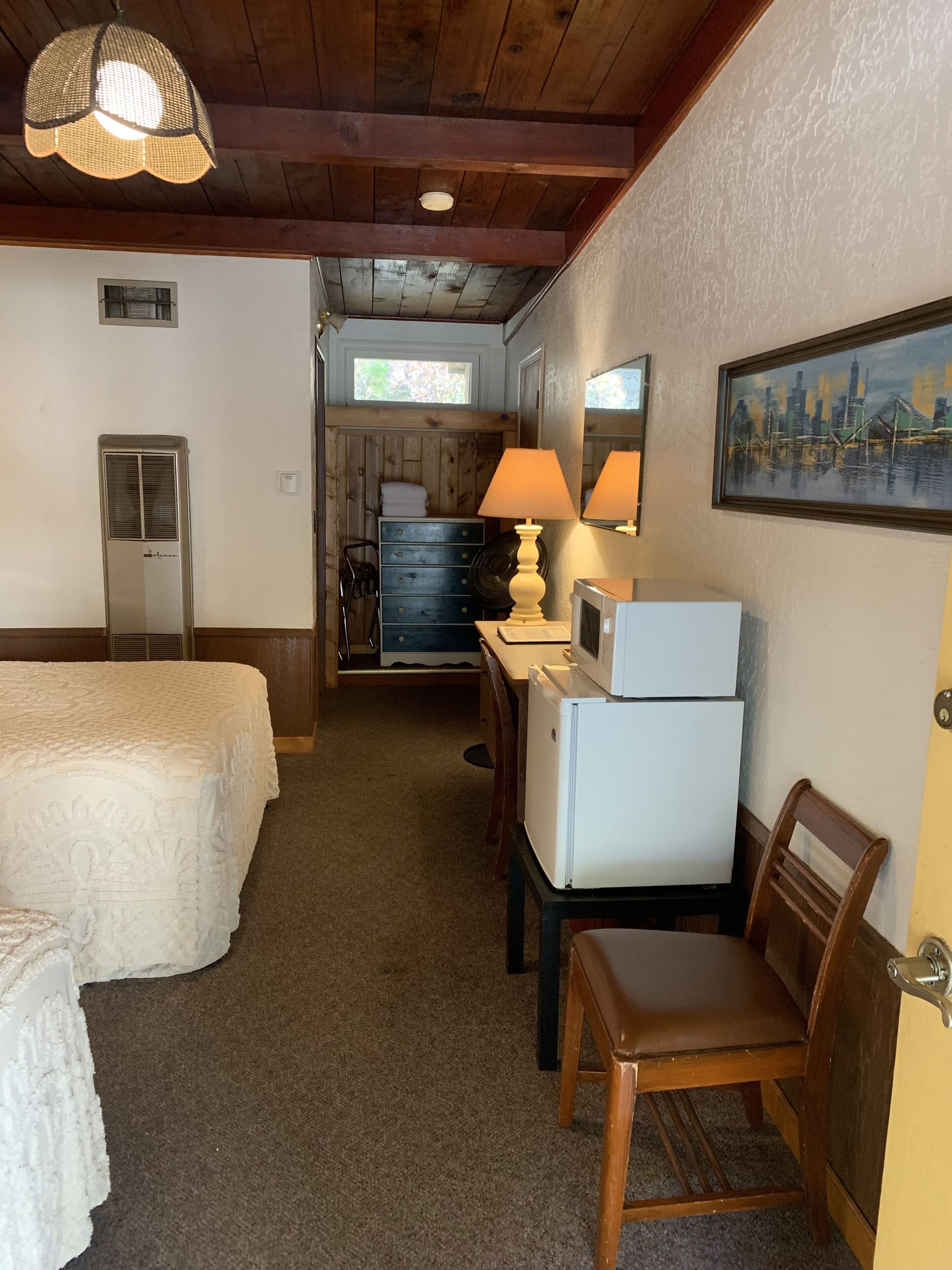 Lodge & Motel Rooms - Double Bed