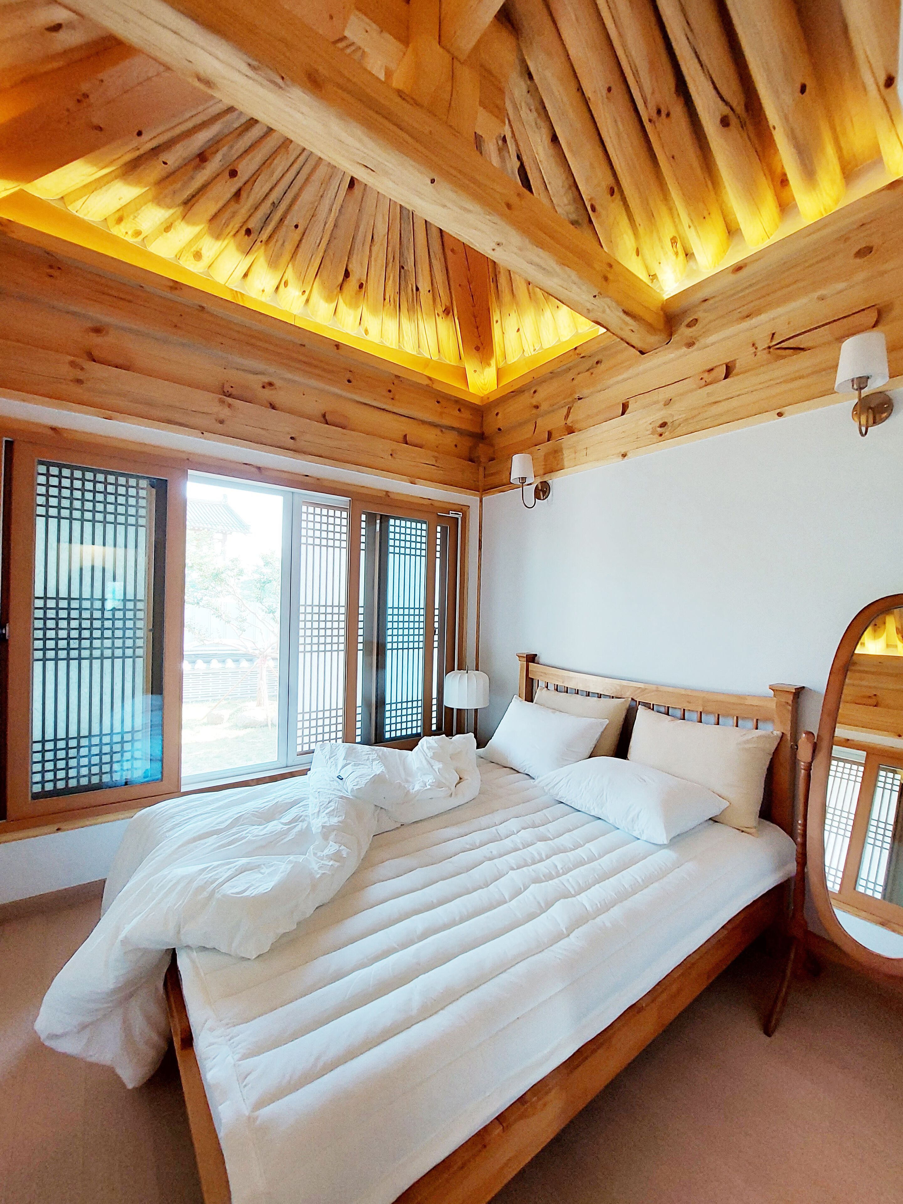 Luxury Penthouse, Non Smoking, Garden View | Egyptian cotton sheets, premium bedding, down duvets, pillow-top beds