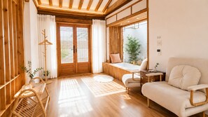 Kamar Basic, pemandangan kebun | Seprai katun Mesir, seprai premium, dan selimut bulu angsa
