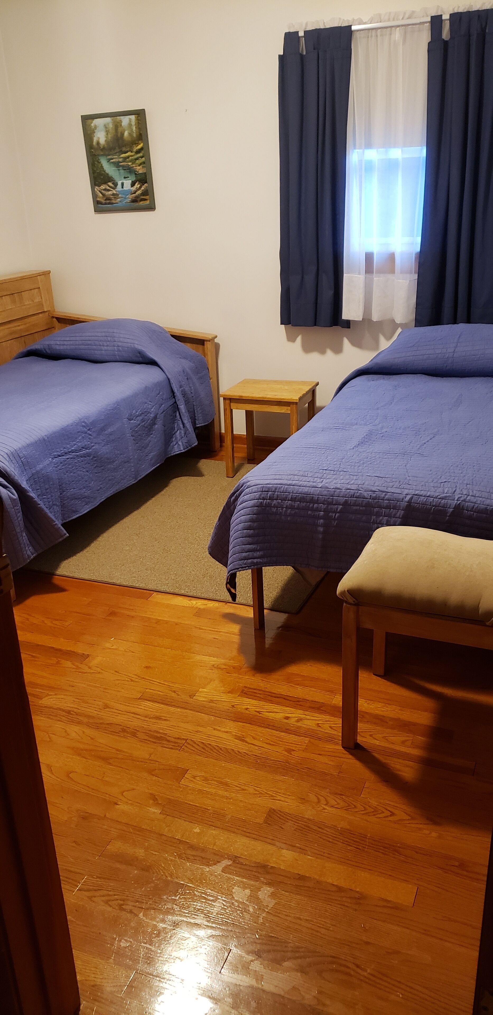 D&J Vacation Home  3 bdrm/1bath  Centrally Located  with Wi-Fi