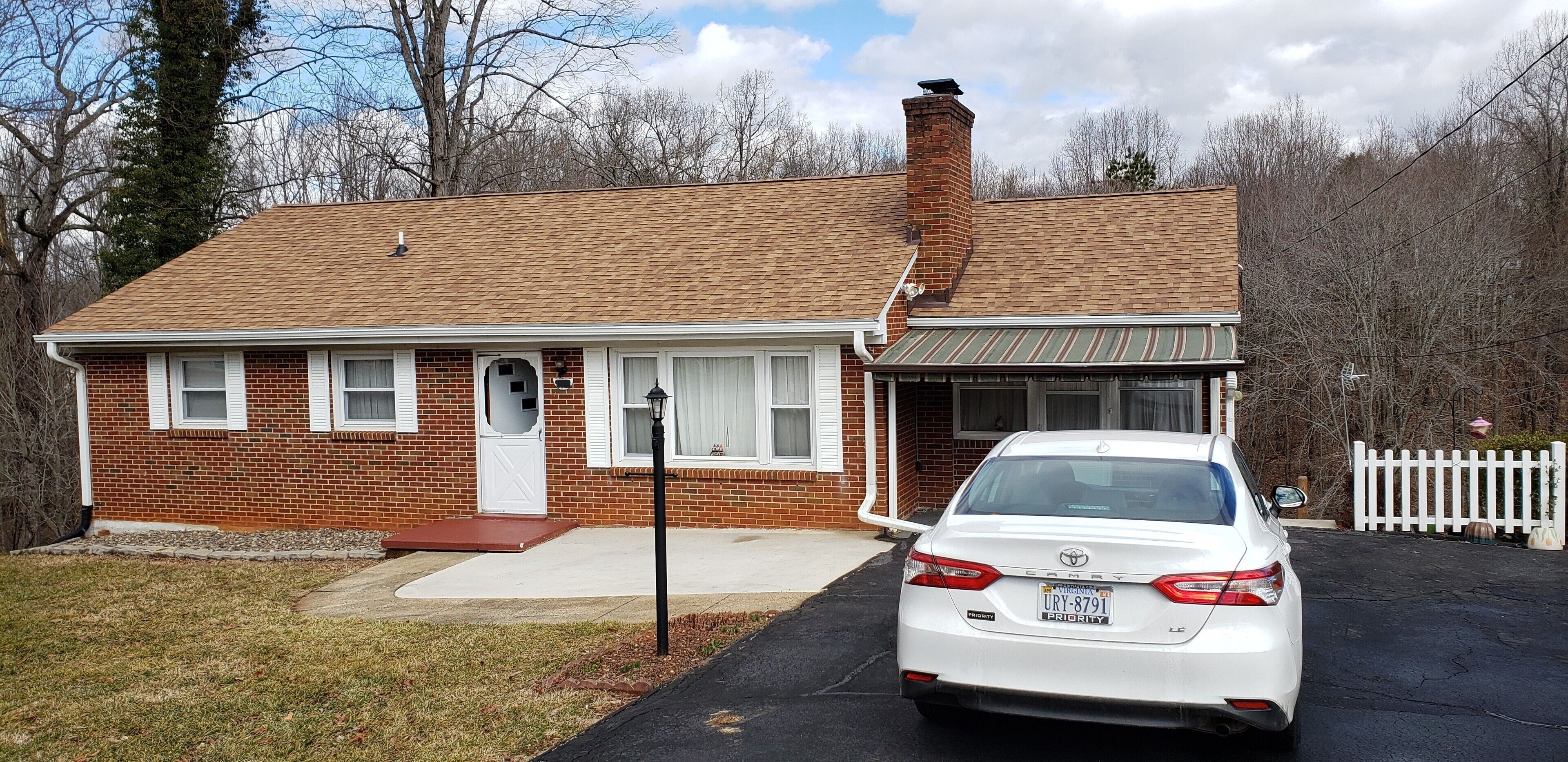 D&J Vacation Home  3 bdrm/1bath  Centrally Located  with Wi-Fi