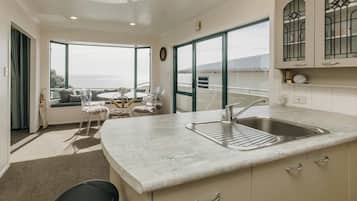 Køleskab, mikrobølgeovn, ovn, opvaskemaskine