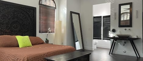 1 bedroom, desk, iron/ironing board, free WiFi