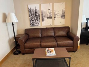 TV, fireplace, offices - Grand Lodge 415 — Ski-In/Out | Hot Tub | Heated Pool | Gym (Crested Butte)