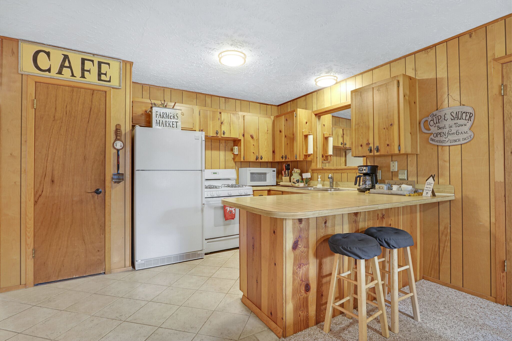 Hillcroft House I Wimberly I 3/2 with Fire Pit