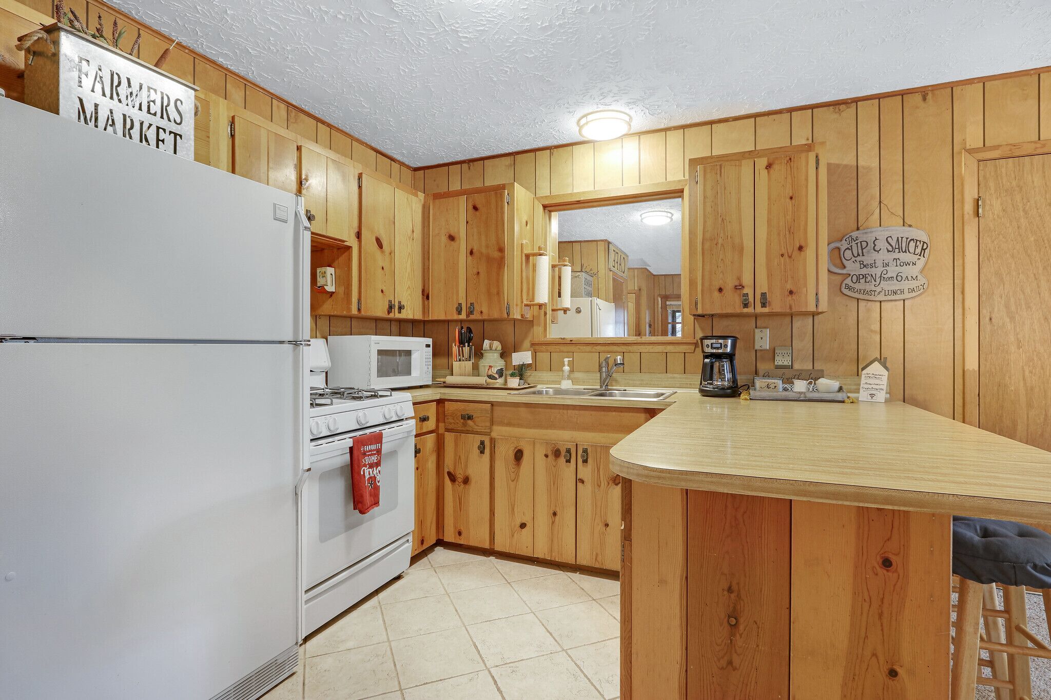 Hillcroft House I Wimberly I 3/2 with Fire Pit