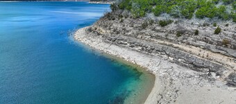 Point of View I  Canyon Lake access!