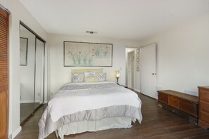 3 Schlafzimmer, Bügeleisen/Bügelbrett, WLAN, Bettwäsche