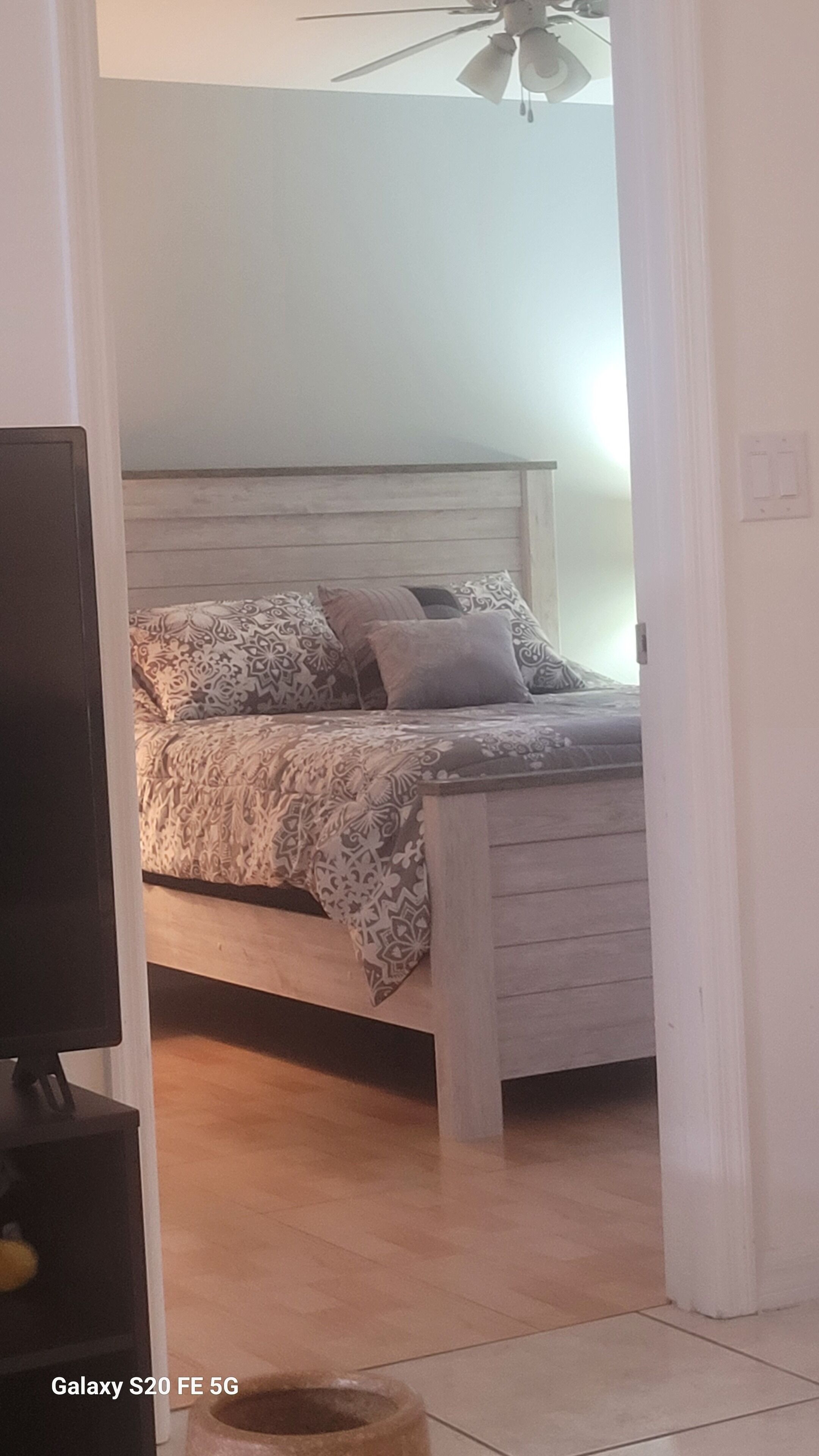 3 habitaciones, tabla de planchar con plancha y wifi gratis 