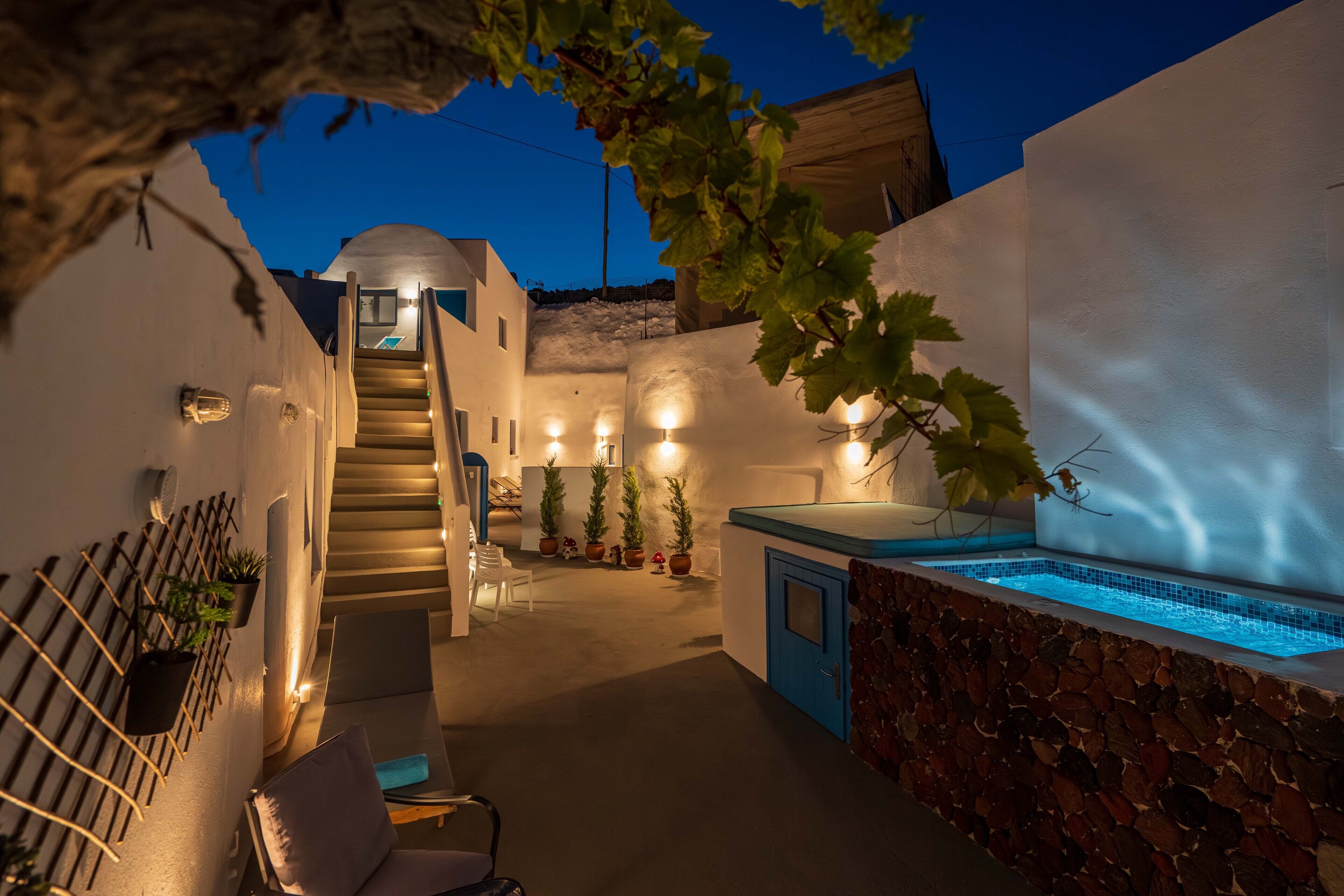 Santorita Suites