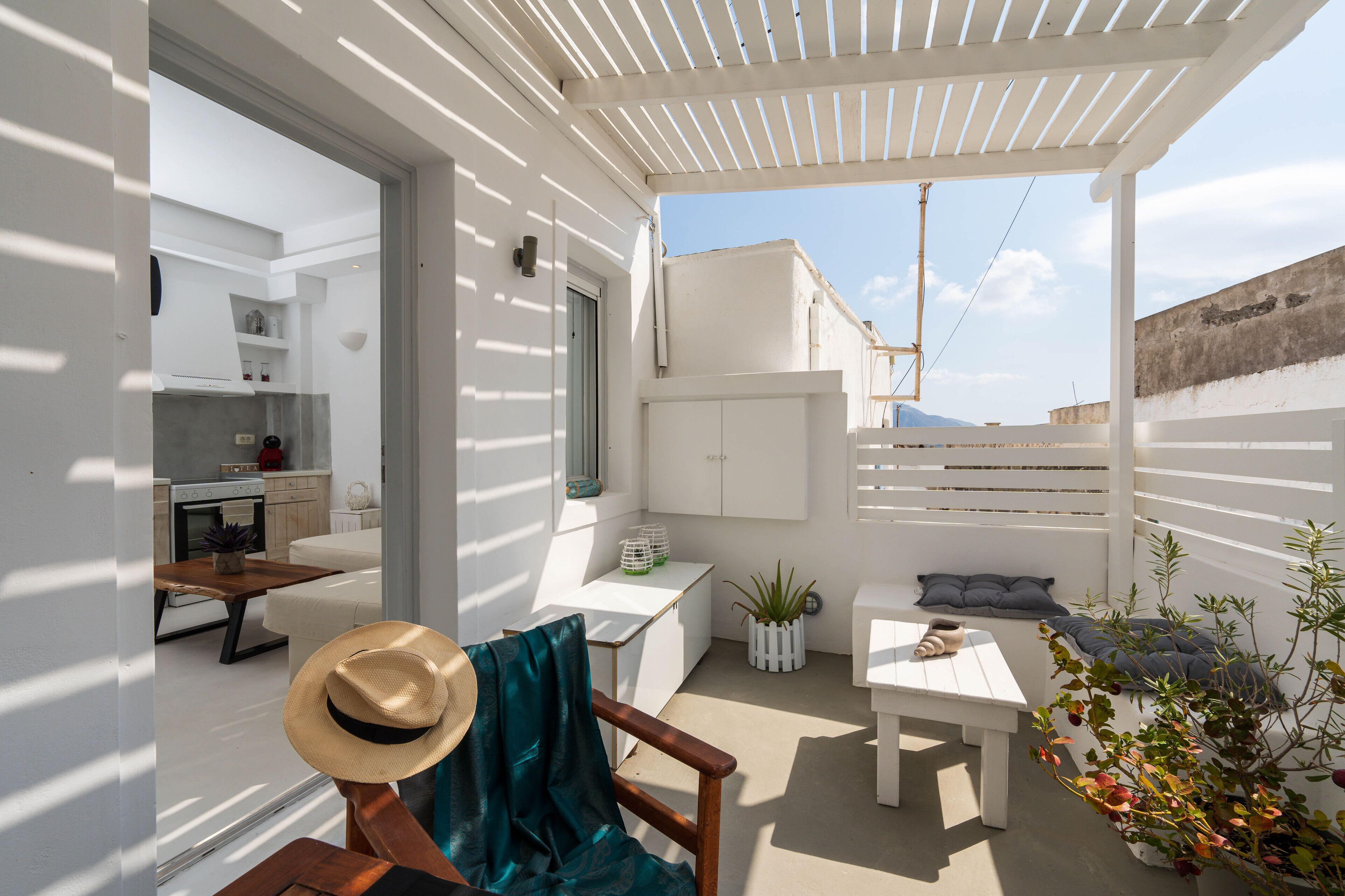 Santorita Suites