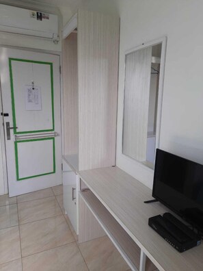 Standard Double Room, 1 Queen Bed | Desk, laptop workspace, free WiFi, bed sheets