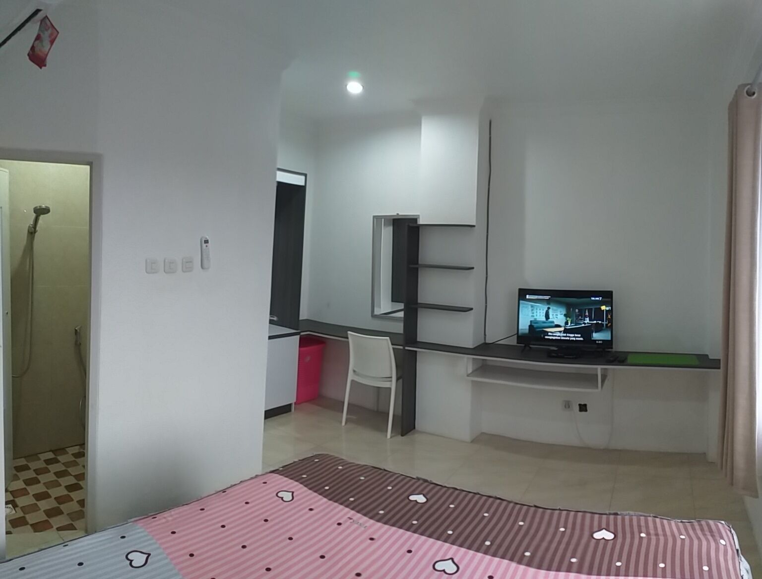 豪華雙人房 | 書桌、筆電工作空間、免費無線上網、床單