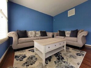 Casa | Sala d'estar | Televisor de plasma de 27 polzades amb canals digitals i televisor 