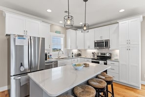 Private kitchen - Fore Seasuns / 139 Scotch Bonnet Dr. 4 Bedroom Home by RedAwning (Supply)