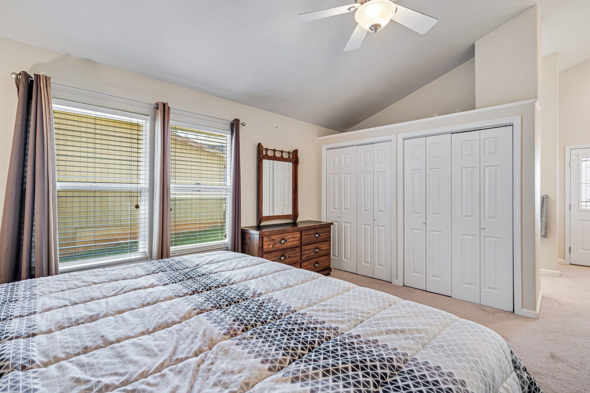 Cloudside - 2-level Home Near Marina Beach 3 Bedroom Home by Redawning