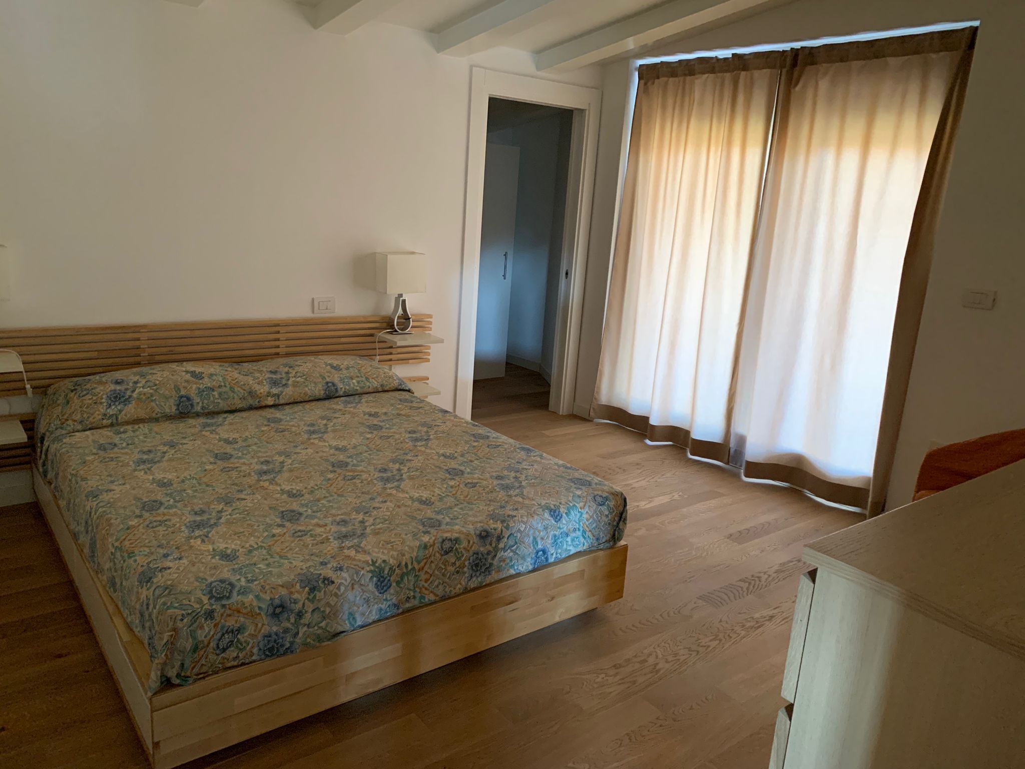 Large and bright apartment