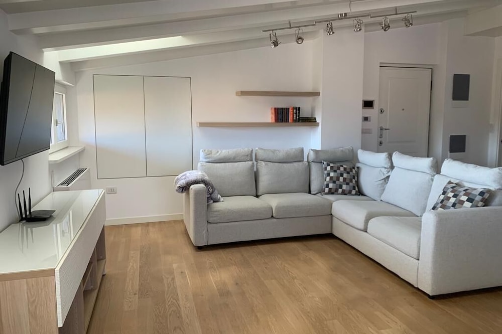 Large and bright apartment