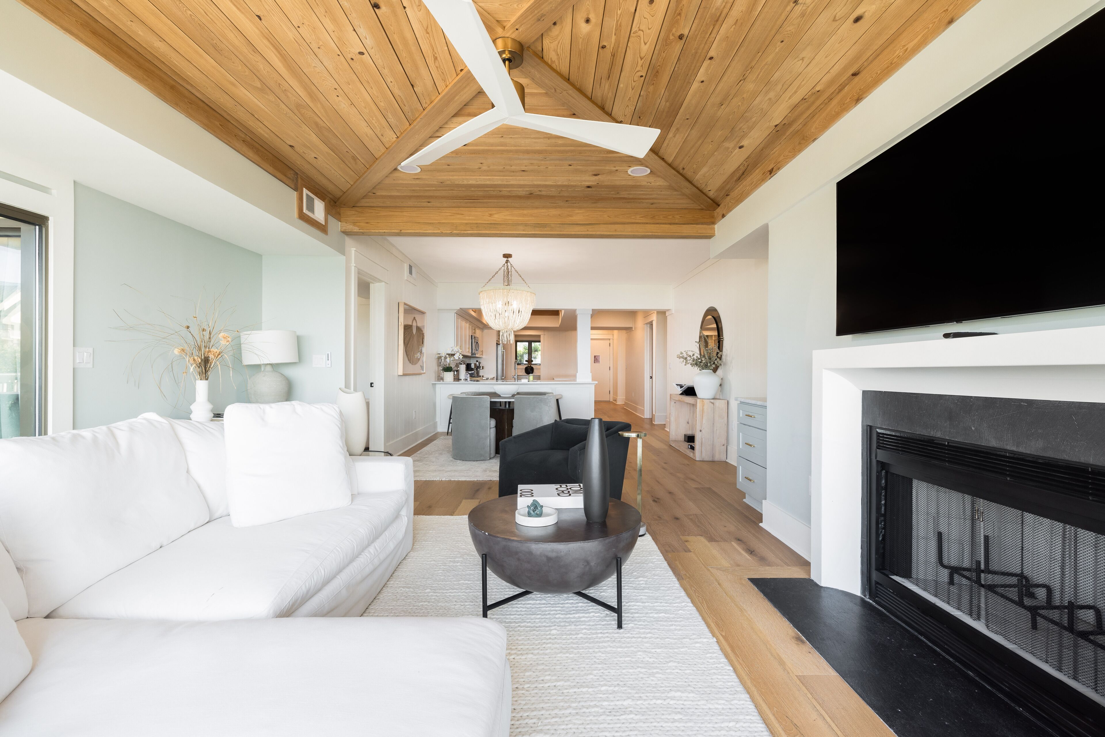 Stunning completely remodeled 3 bedroom bath oceanfront villa in Wild Dunes