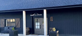 Sidelines @ Grand Park Game Room Basketball Court Sleeps 13+