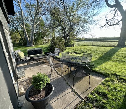 Sidelines @ Grand Park Game Room Basketball Court Sleeps 13+