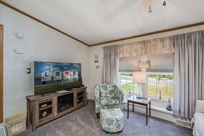 Smart TV - One Peace Cottage by Seaside Vacations & Sales (Chincoteague Island)