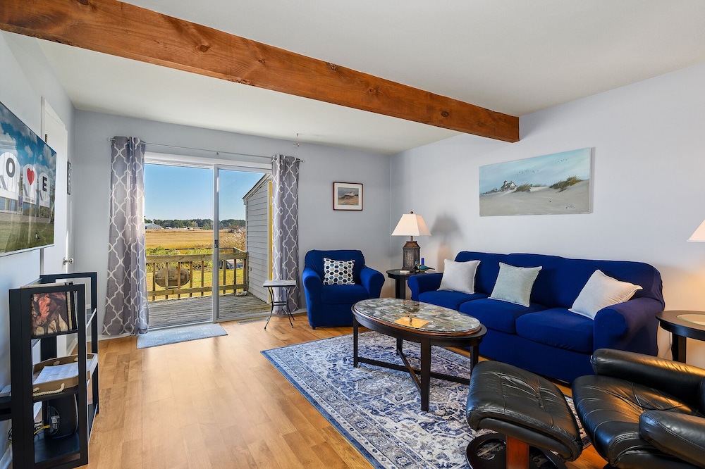 Oyster Bay Hideaway on Chincoteague Island!