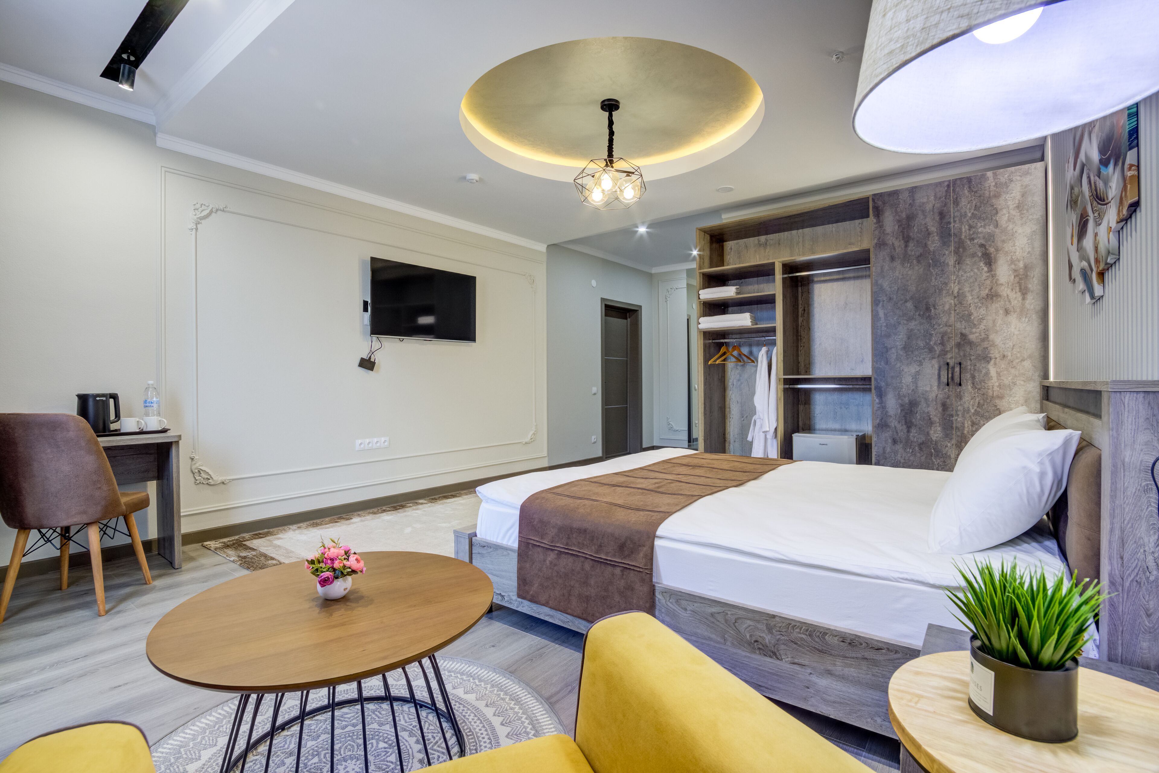 Luxury Double Room | Egyptian cotton sheets, premium bedding, individually furnished, desk