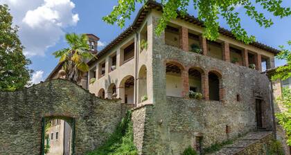 Casa Cassettari, a Villa Apartment with Garden