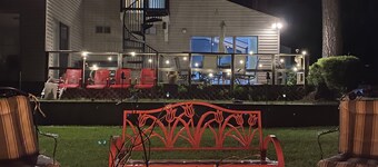 3-bedroom vacation home,  waterfront patio, great fishing, kayaking, swimming 