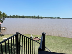Property grounds - 3-bedroom home, waterfront patio, fishing, kayaking, swimming, yoga room (Trinity)