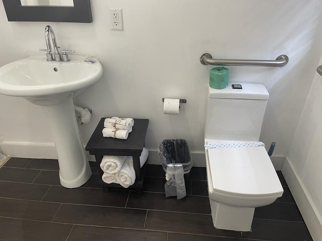 Z - Hotel Room in Historic Buena Vista (6)