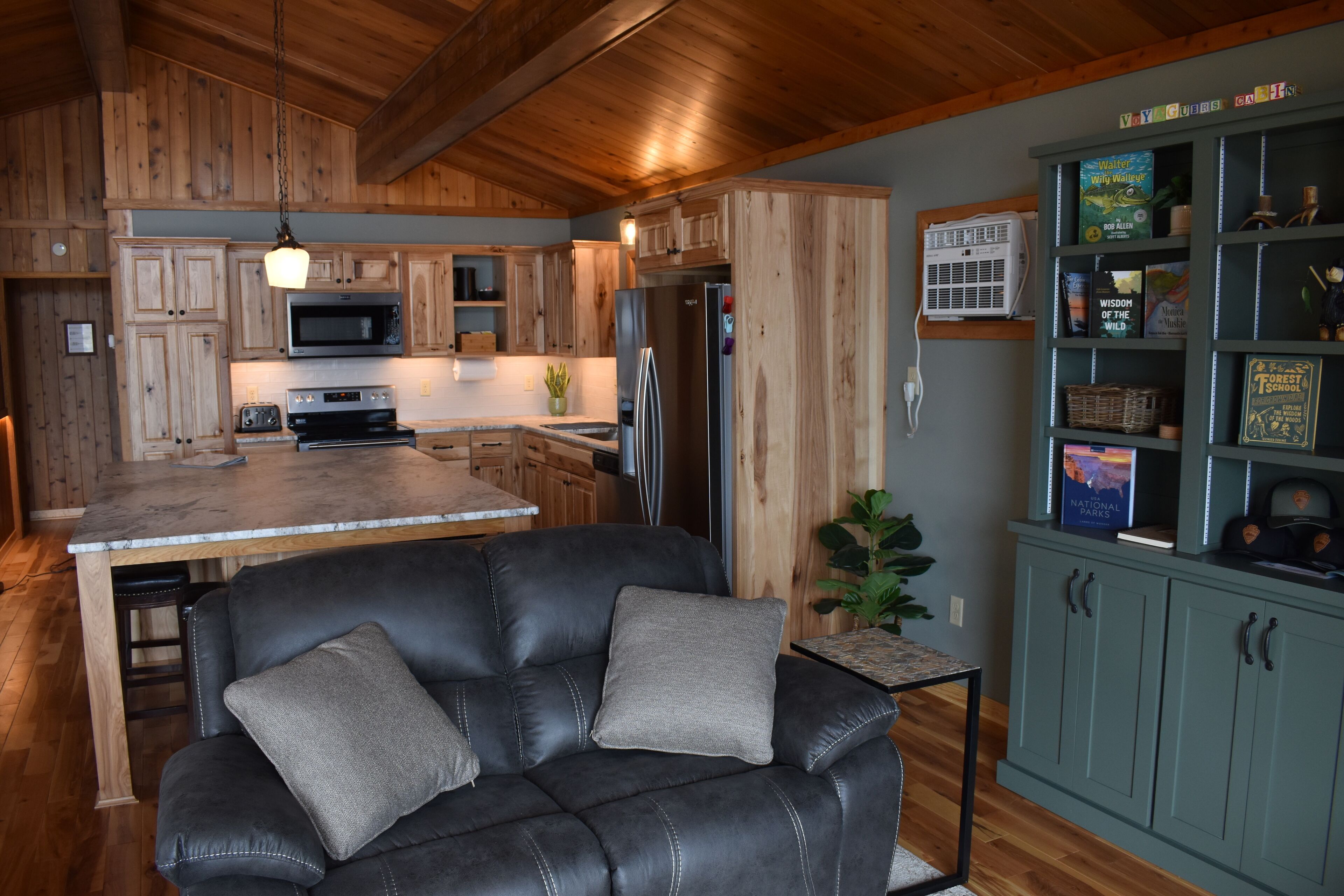 Voyageurs Cabin on Rainy Lake