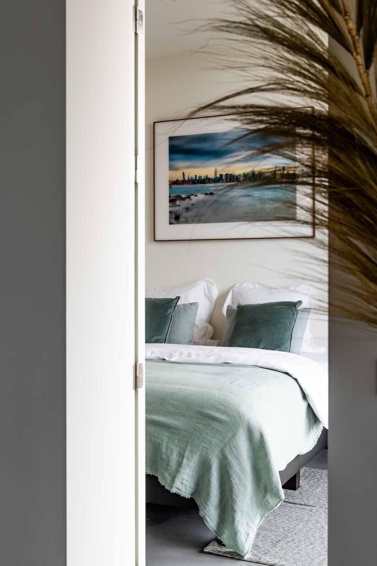 2 多间卧室、办公桌、熨斗/熨衣板、WiFi