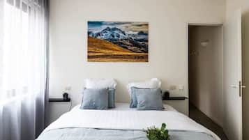 2 slaapkamers, een strijkplank/strijkijzer, wifi, beddengoed
